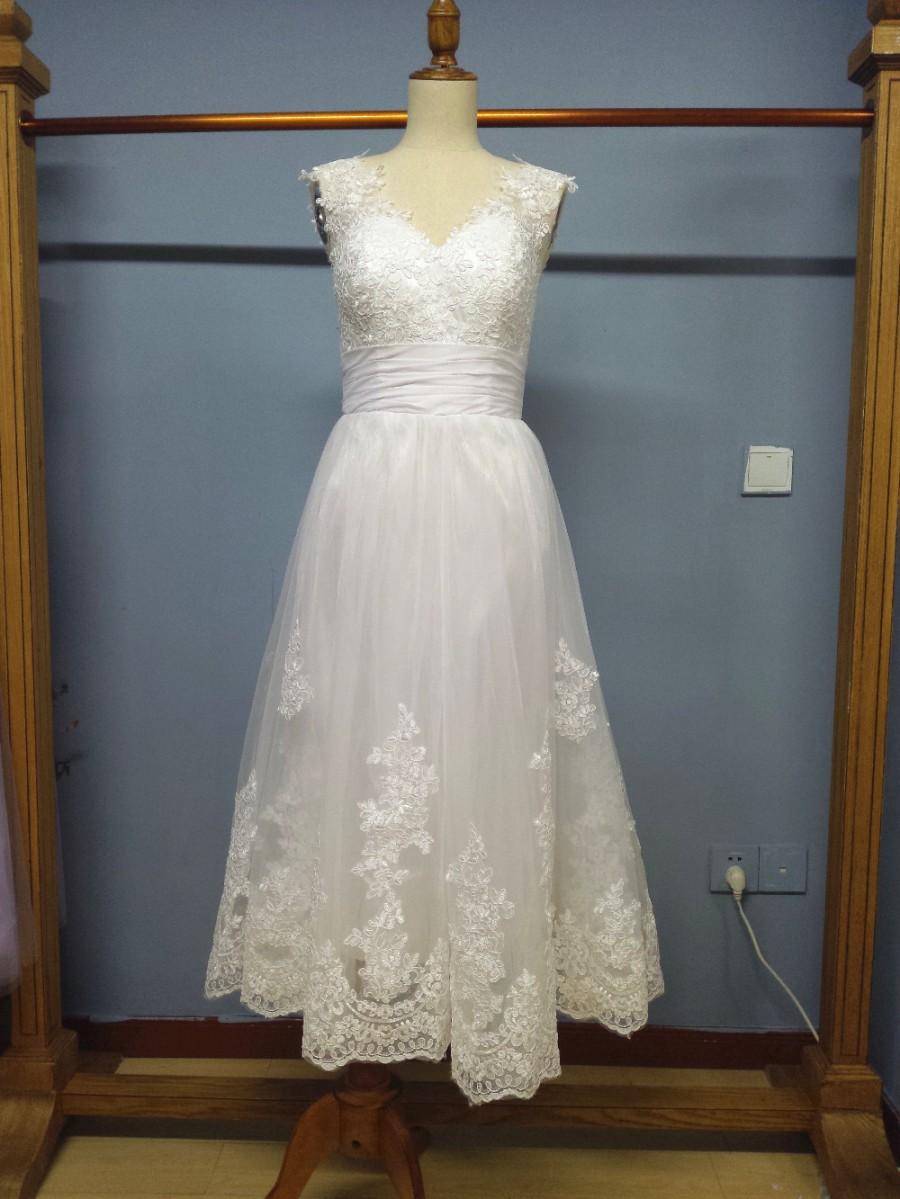 Свадьба - Aliexpress.com : Buy Tea Length Short Wedding Dres with Appliques and Lace Trim Summer Bridal Dress from Reliable dres suppliers on Gama Wedding Dress
