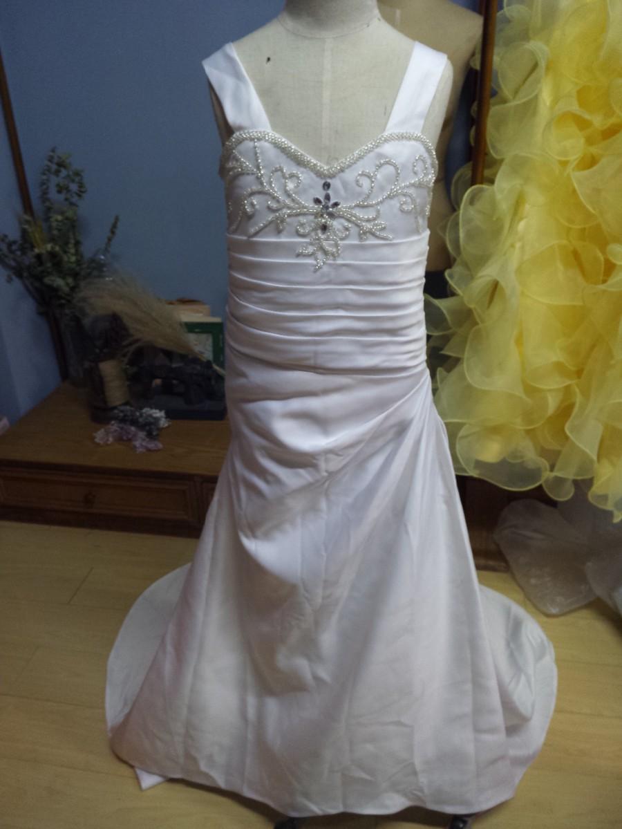 زفاف - Aliexpress.com : Buy Sweetheart Floor Length Ruched White Satin Asymmetry Flower Girl Dress with Beading from Reliable girls floral dress suppliers on Gama Wedding Dress