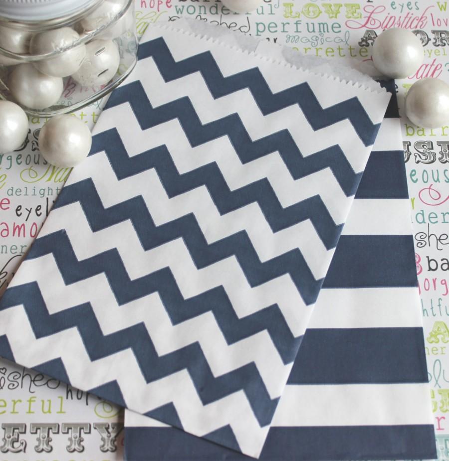 Свадьба - 50 Navy Blue Chevron and Rugby Stripe Candy Bags,  Navy Wedding Favor Bags, Navy Favor Bags, Navy Popcorn Bags, Navy Blue Stripe Candy Bags