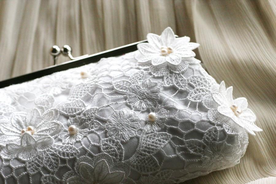 Wedding - Bridal Lace Clutch with Freshwater Pearls in White 8-inch JARDIN2