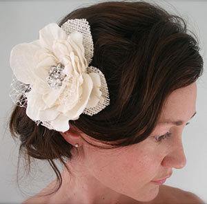 Wedding - Farmhouse silk flower hair clip