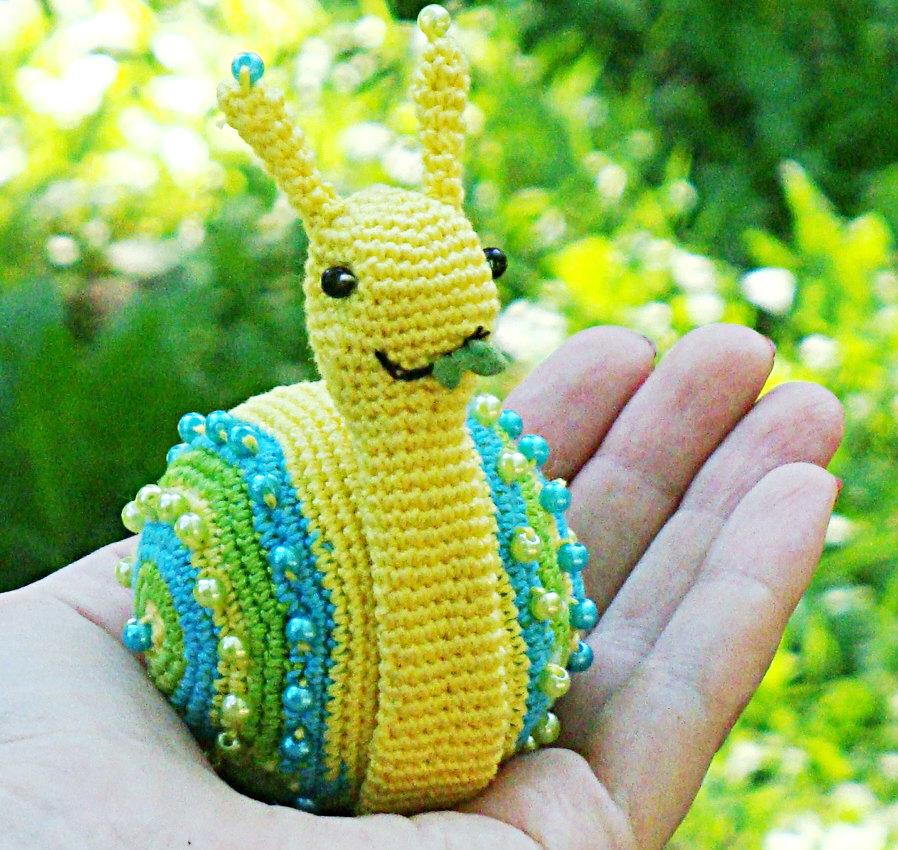 Hochzeit - Baby Rattle Toy Snail Crochet Baby Toy Rattle Baby stuffed animal baby  Toy Snail Stroller Toy Toddler Toy baby gift kids Toy READY TO SHIP