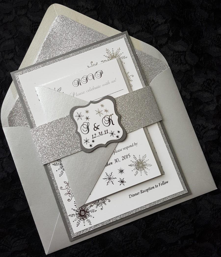 Свадьба - Winter Wonderland Foil Invitation, Silver Foil Wedding Invitation, Snowflake Invitation, Elegant Wedding Invitation, Foil Wedding Invitation