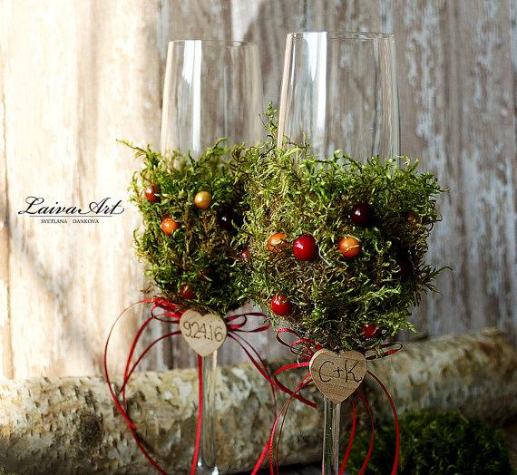 Mariage - Rustic Wedding Champagne Flutes Wedding Champagne Glasses Outdoor Country Barnyard Vintage Wedding