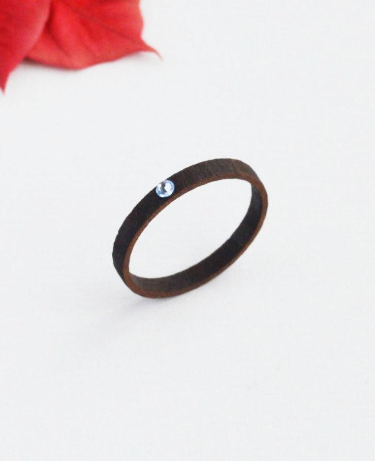 Mariage - Walnut Lasercut Ring Solid wood ring Swarovski Ring Gift Brown Walnut Ring, Thumb Ring for Her Him Jewellery Gift Unique Anniversary