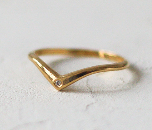 Hochzeit - 14k Gold Diamond Chevron Ring, V Diamond Ring, Diamond V Ring, Diamond Wedding Band, Chevron Engagement Ring, Simple Engagement Ring