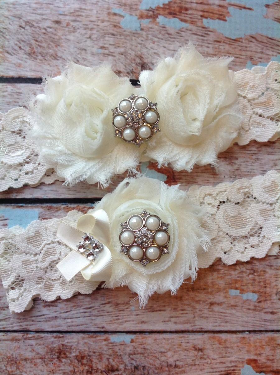 Mariage - IVORY  wedding garter set / bridal  garter/  lace garter / toss garter included /  wedding garter / vintage inspired