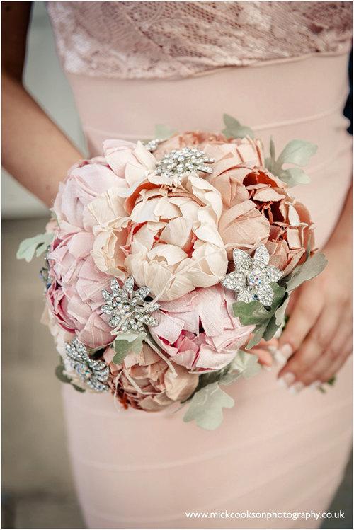 زفاف - Wedding bouquet  Made To Order - FOREVER SPRING   -Whimsical Delights Collection - Handmade silk flowers and sparkling rhinestone brooches