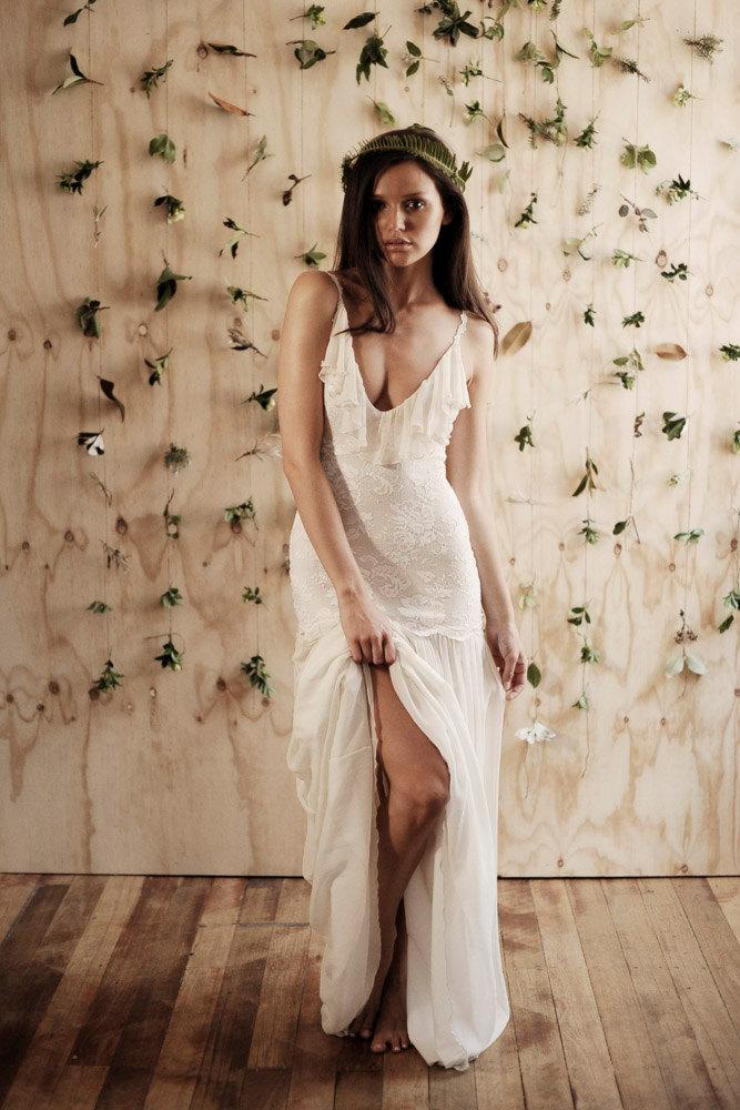 Mariage - Beautiful low back and low bust lace wedding dress with frilly silk chiffon detail and dreamy silk chiffon skirt