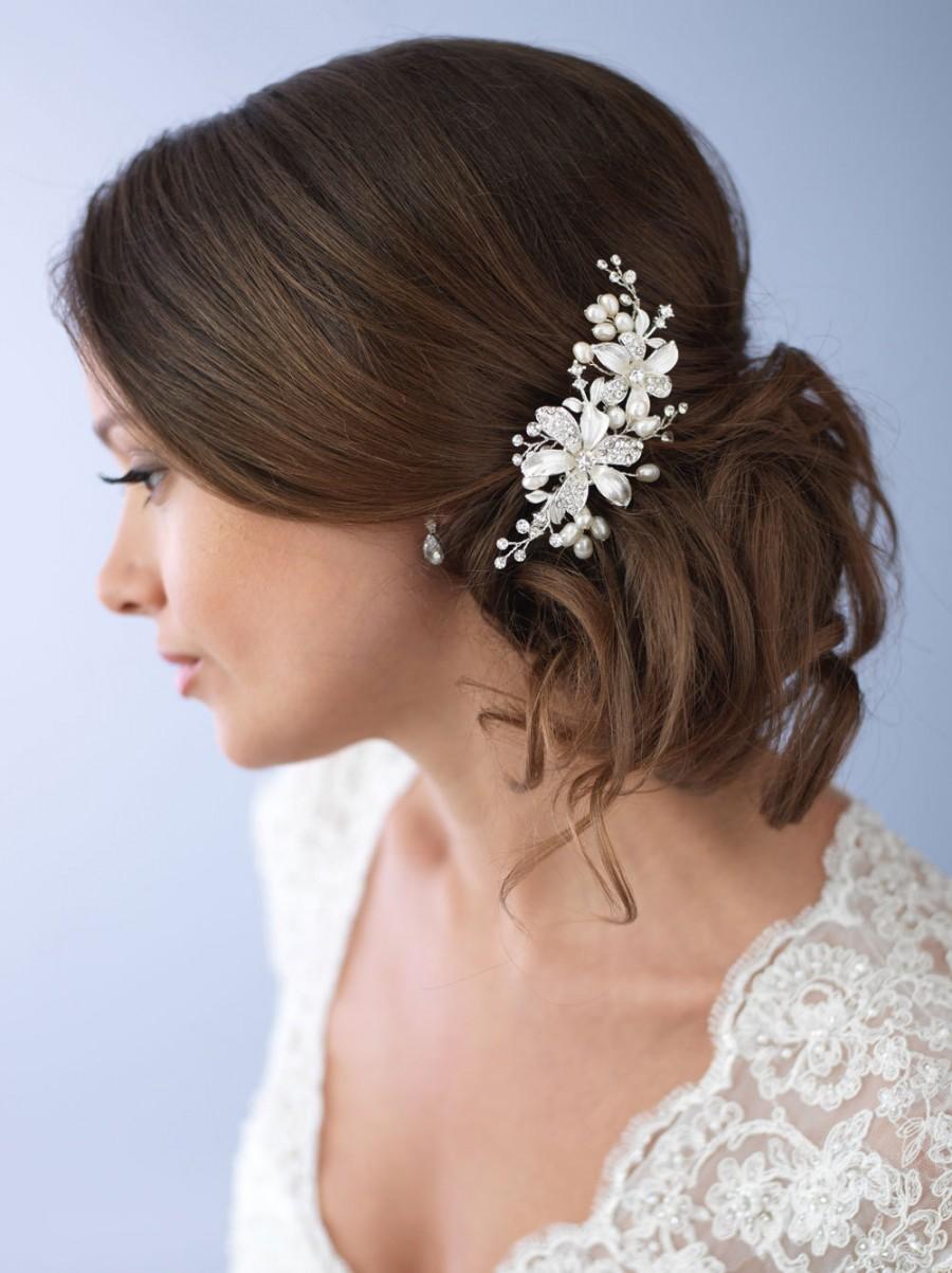 Mariage - Floral Bridal Comb, Freshwater Pearl Wedding Comb, Rhinestone Wedding Headpiece, Floral Bridal Headpiece, Flower Comb for Bride ~TC-2050
