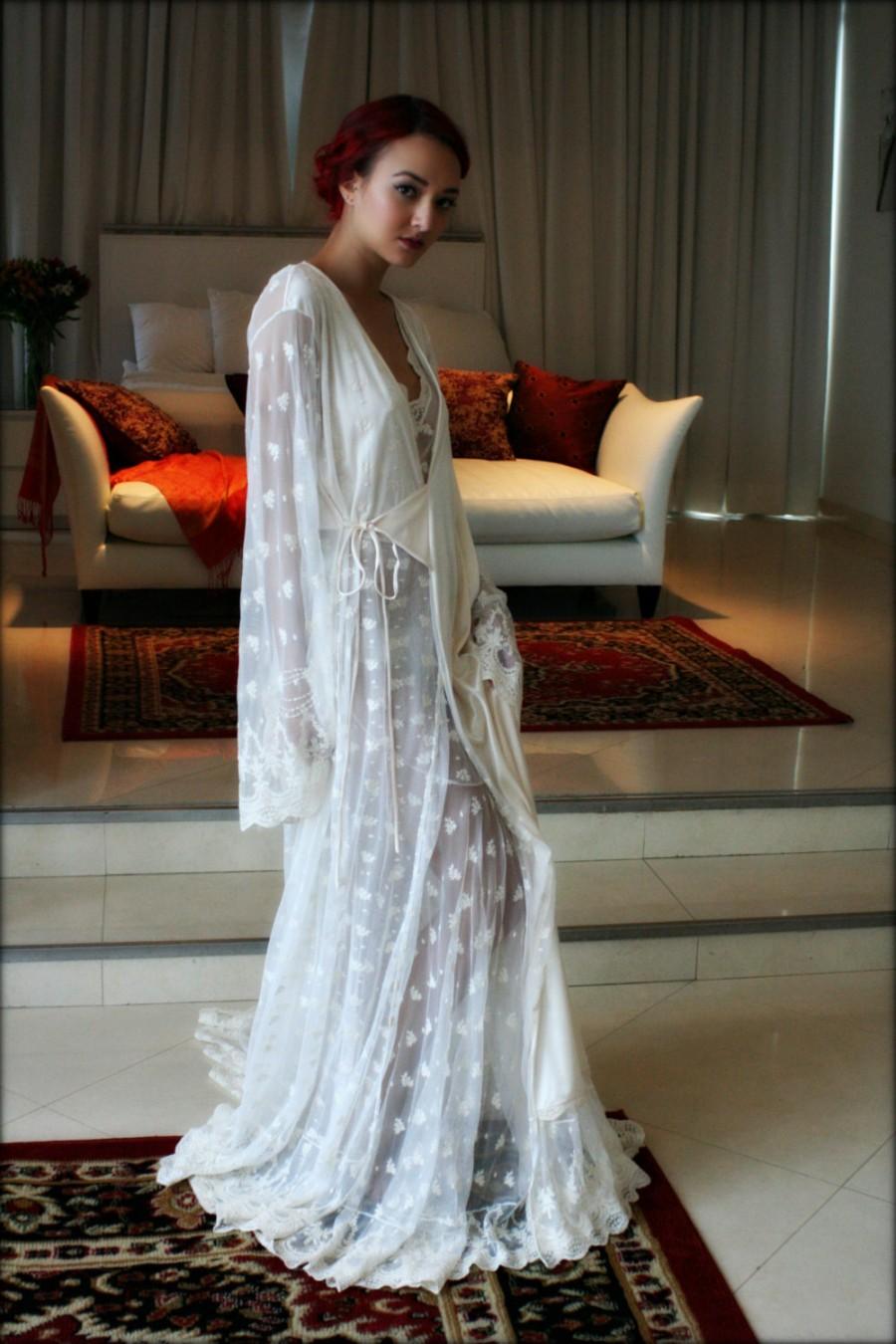 Mariage - Embroidered Lace Bridal Robe French Lace Wedding Robe Bridal Lingerie Wedding Sleepwear Art Deco Lace Robe Wedding Trousseau Honeymoon Robe