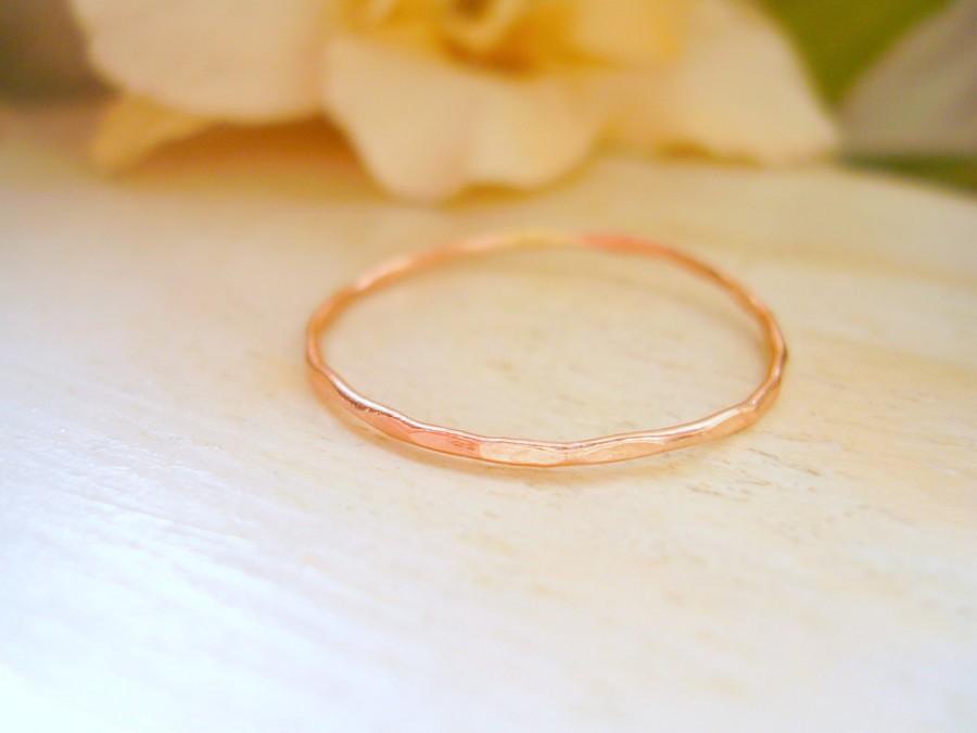 زفاف - Dainty Rose Gold Ring 14K Rose Gold Very Thin Wedding Band Hammered & Slightly Wavy Stacking Ring - made to order in your finger size