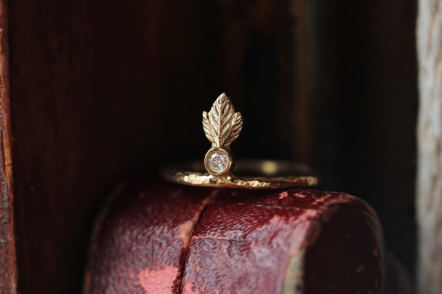 Mariage - Diamond Engagement Ring, Small Diamond Ring, Feather Ring, Leaf Ring, Delicate Diamond Ring, Stacking Ring, Wedding Band, Hammered Ring.