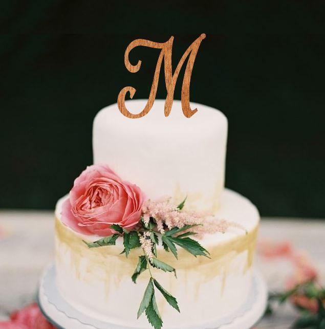 Свадьба - Monogram wedding cake topper, wooden single letter cake topper, rustic cake topper, wooden cake topper, cake decoration, 6 WOOD OPTIONS