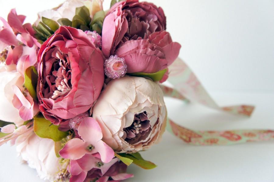 Hochzeit - Peony Bridal Bouquet, Shades of Pink , Silk Wedding Flowers, Vintage Wedding, Rustic Wedding, Shabby Chic Wedding, Bride, Bridesmade
