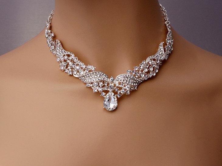 Hochzeit - Wedding drop jewelry set,Sparkling rhinestone V neckline necklace earrings,V shape jewelry set, Bridal jewelry set,Dangle earrings, Sliver