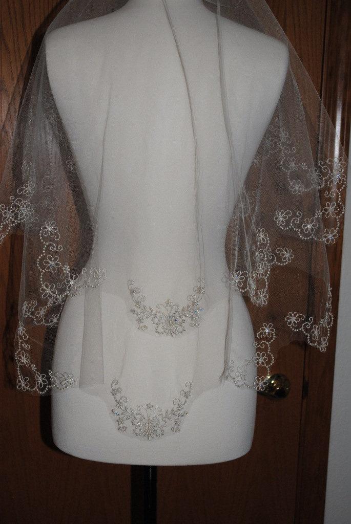 زفاف - Swarovski Crystal Butterfly and Daisy Embroidered Veil