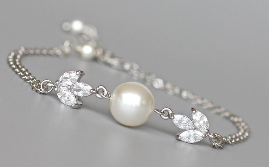 Свадьба - Pearl and Crystal Bracelet, Pearl & Crystal Bridal Bracelet, Rose GOLD and 18K GOLD Option , Bridesmaid Bracelet, HAYLEY