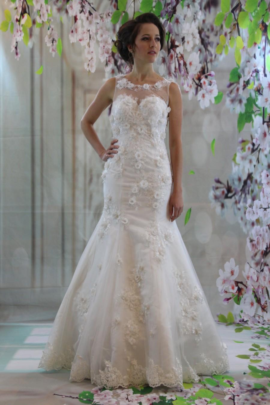 Mariage - Gorgeous 3D lace illusion neckline bridal gown, white mermaid wedding dress