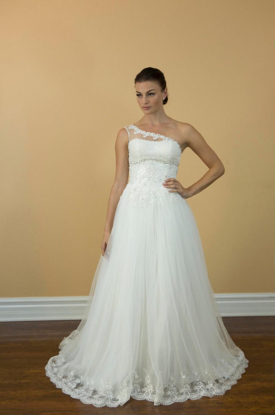 Свадьба - Beautiful One Shoulder Wedding Dresses Sweetheart ,Tulle applique, Crystal Beaded White Wedding Dress/Bridal Bride Gowns