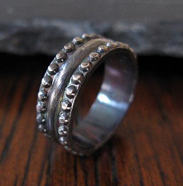 Свадьба - Man Wedding Band Man Wedding Ring Viking Ring Rustic Man Wedding Band Viking Wedding Ring Unique Man Wedding Band Black Ring Oxidized 7mm