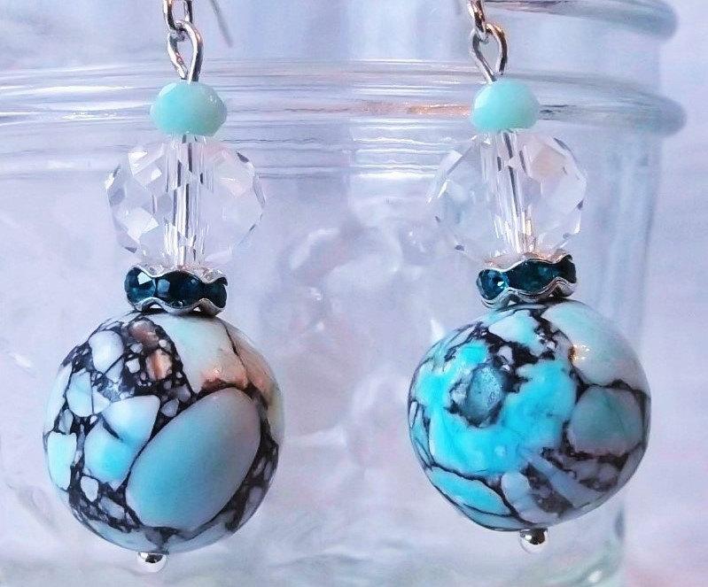 Hochzeit - Turquoise & Crystal  Earrings,Dangle Blue earrings, Wedding earrings, Something Blue, Earring Gift, Gift,Dangle Earrings,Crystal Earrings