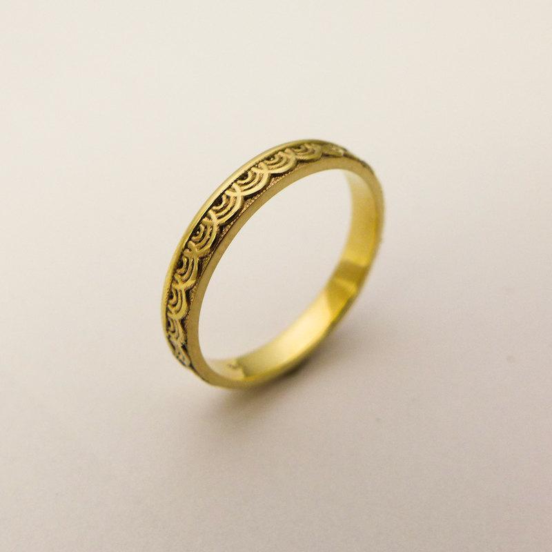 Hochzeit - 14 karat gold simple wedding ring for women, Gold ring with delicate pattern, Thin gold wedding band, Gold lace wedding band, Women's ring