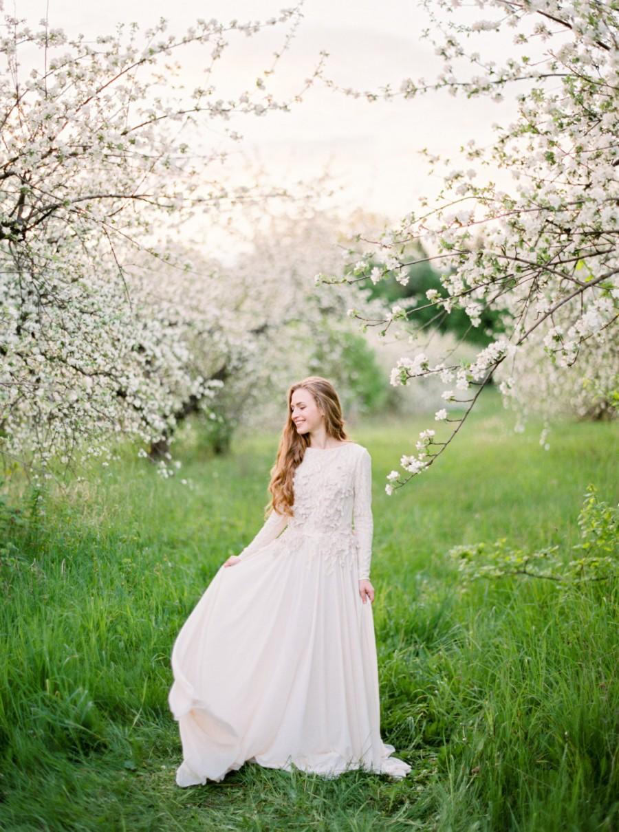 زفاف - Long sleeve modest wedding dress with nude lace bodice and lavender volumnious decoration