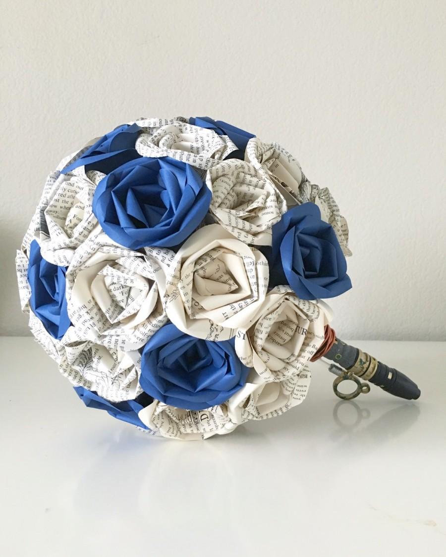 Mariage - The Harry Potter and Dr. Who Round Paper Rose Bouquet Combo