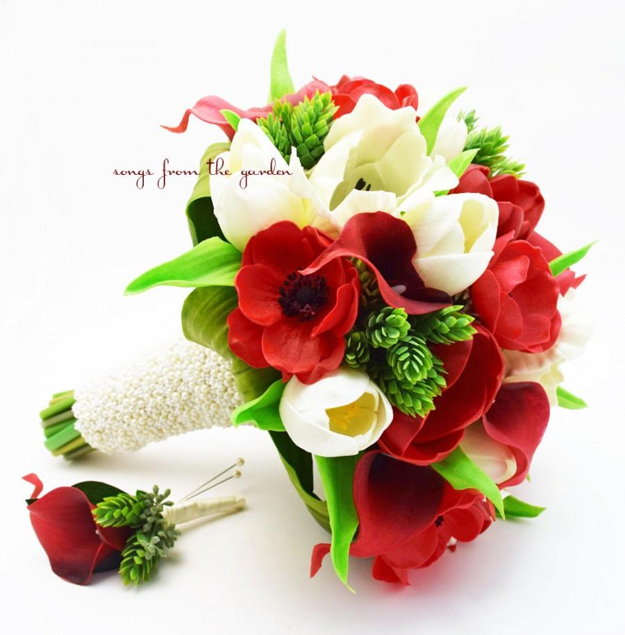 Свадьба - Winter Wedding Bridal Bouquet Anemones Calla Lilies Tulips Hops - Red White Real Touch Bouquet - Bridal Bouquet Calla Lily Groom Boutonniere