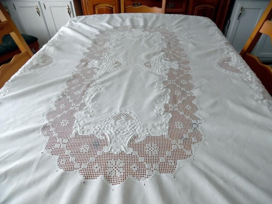Mariage - Oval Wedding Tablecloth White Work  Stunning Mountmellick Embroidery Brides Basket With Birds 56 X 84