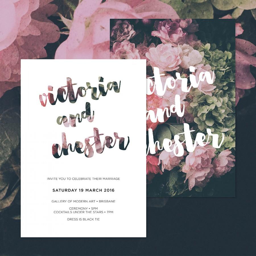 Mariage - Classic Moody Floral Wedding Invitations • Ready to Post Printable Invitations • Roses, Hydrangea, Peonies and Typography