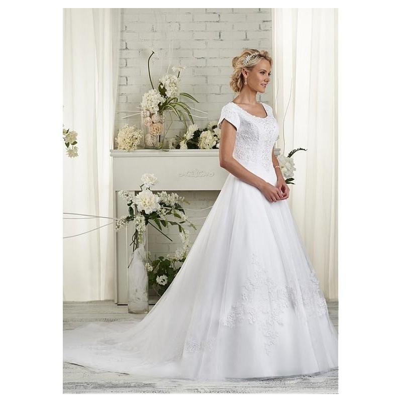 Hochzeit - Galmorous Satin & Tulle Scoop A-line Wedding Dress with Beaded Lace Appliques - overpinks.com