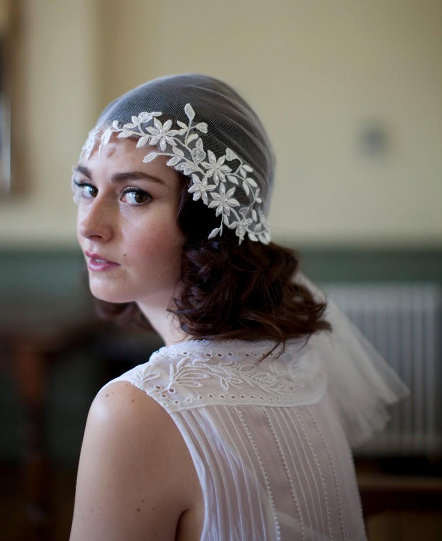 زفاف - Lace juliet Cap veil in silk tulle, Bohemian style veil Head wrap style,1920s veil,1930s veil,ivory lace veil