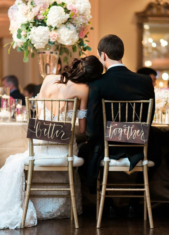 Свадьба - 12 Ways To Dress Up Your Bride & Groom Chairs