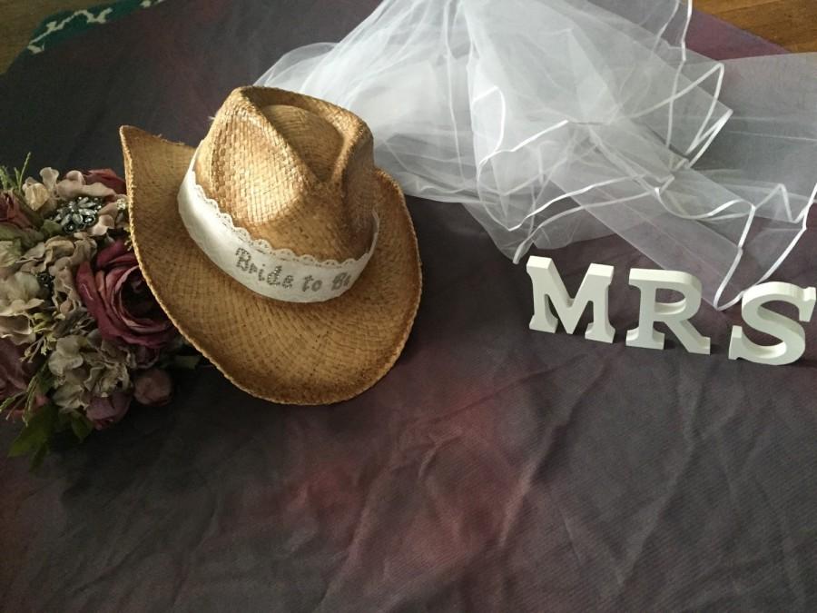زفاف - Western-Cowgirl-Bride-cowboy hat-bride- cowgirl hat-bridal veil-weddings-bachelorette party-bachlorette-hat-weddings-country weddings