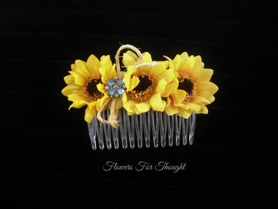 Mariage - Sunflower Haircomb, Hair Accessory, Flowergirl, Bride Hairstyle, Rustic, Fall Woodland Wedding, Bridesmaid Gift, FFT design, Made to order
