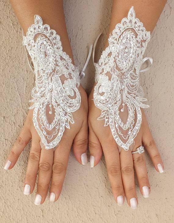 زفاف - Free ship, OOAK original design Ivory lace Wedding gloves, bridal gloves, fingerless lace gloves, ivory lace gloves