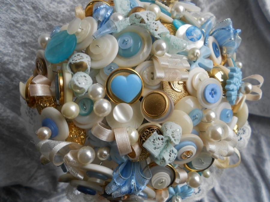زفاف - Something Blue Vintage Button Bouquet