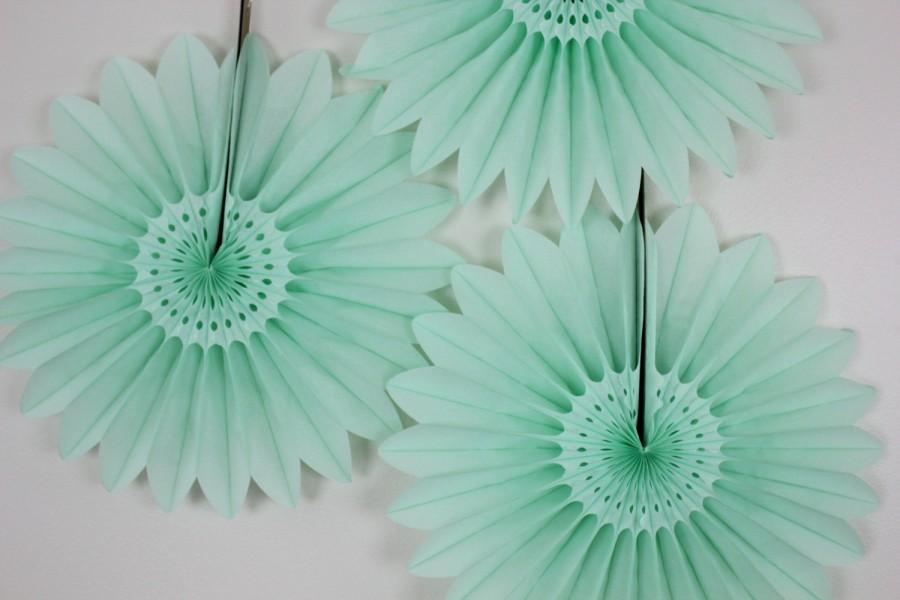 Свадьба - Baby Shower Decor- party supplies, birthday decorations, parties, photo backdrop- SET of 3 Mint Green Fans