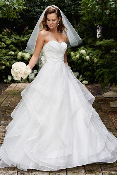 Hochzeit - 25 Wedding Dresses That Are Perfect For Curvy Brides