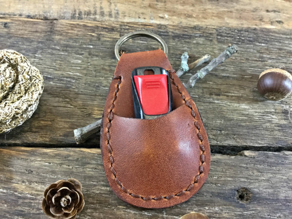 Hochzeit - Personalized Leather Keychain, Hand Stamped, Personalized Custom Leather Keychain