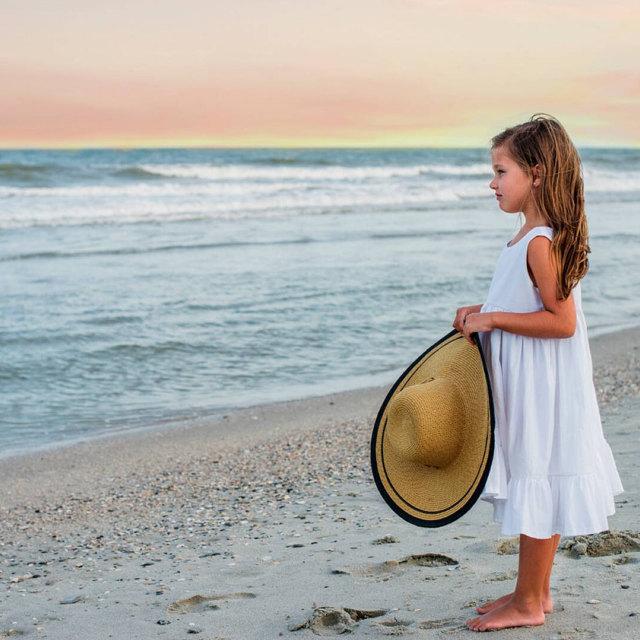 Свадьба - Beach Flower Girl dress, destination wedding, cool, white cotton sundress, girls white dress, flower girl beach wedding, white ivory, ocean