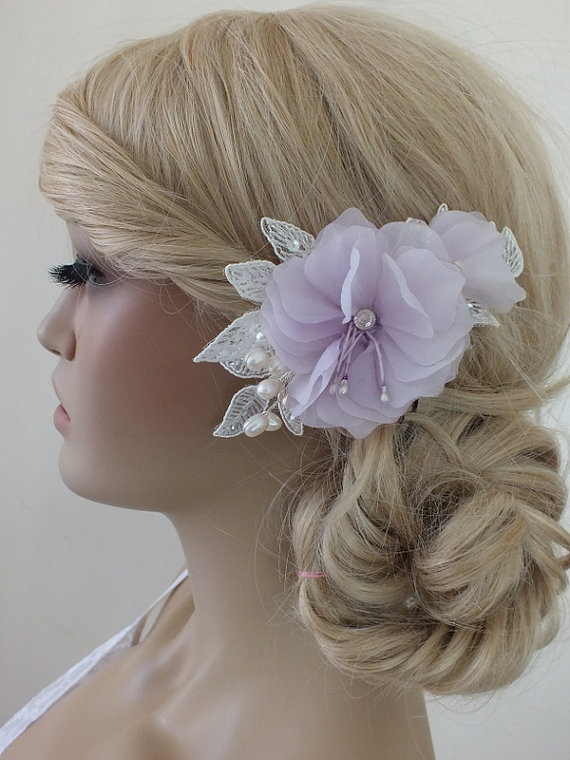 زفاف - Bridal lace hair comb ivory lace lilac floral Hairpiece Ivory pearl lace floral wedding hair piece bride hair comb