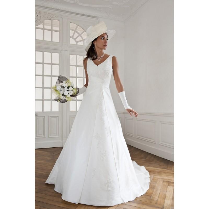 Mariage - Eglantine Création, Alpes - Superbes robes de mariée pas cher 