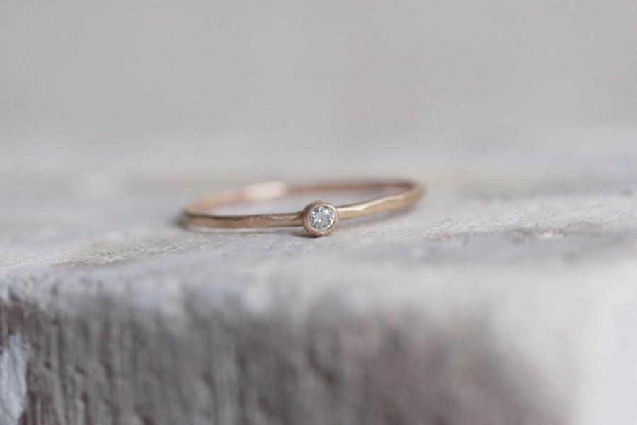 زفاف - Petite Diamond Solid 14k Recycled Gold Ring