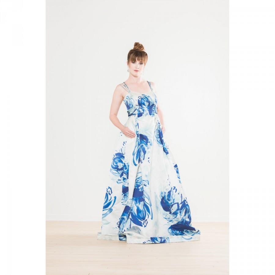 زفاف - SAMPLE SALE WaterColor Handpainted Floral Print Wedding Gown with Detachable Train - 36 inch bust