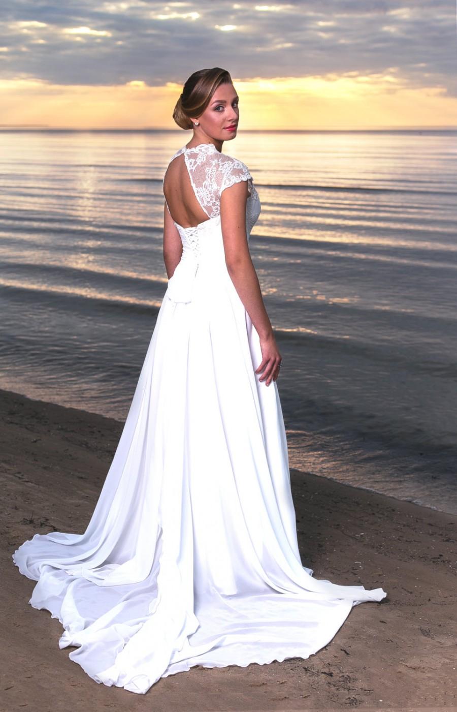 Boho Vintage Inspired A Line Chiffon Wedding Dress With Illusion Neckline Cap Sleeves Lace 7641