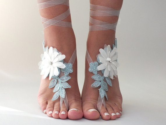 زفاف - Free Ship blue ivory floral sandals country wedding beach wedding barefoot sandals floral bridesmaid gift unique foot accessory