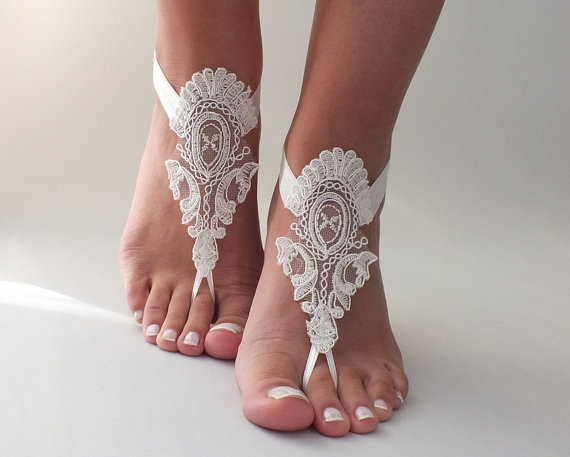 Hochzeit - Free Ship Beach wedding barefoot sandals, ivory Barefoot , french lace sandals, wedding anklet,